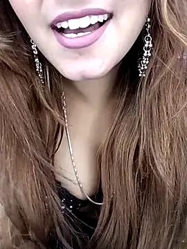 Snapshot of Diamond_queeen chatting on 11/08/25, 07:56 Diamond queeen online show from 11/08/25, 07:56