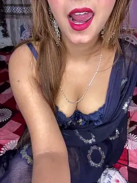 Diamond queeen online show from 11/18/25, 04:11