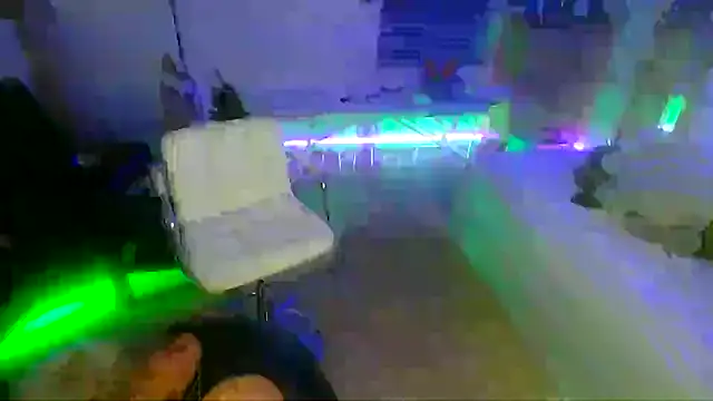 Snapshot of GymBoyVan chatting on 12/02/24, 08:09 GymBoyVan online show from 12/02/24, 08:09