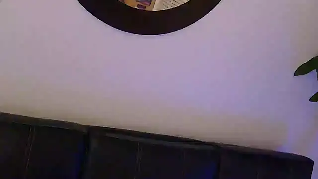 Snapshot of GymBoyVan chatting on 02/25/25, 10:15 GymBoyVan online show from 02/25/25, 10:15