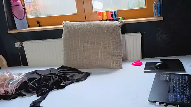 SherryOutdoor1 online show from 10/24/25, 07:38