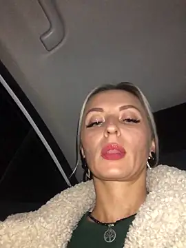 Diamond Bunny  online show from 12/11/24, 04:20