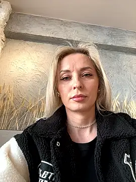 Snapshot of Diamond_Bunny_ chatting on 04/06/26, 03:13 Diamond Bunny online show from 04/06/26, 03:13