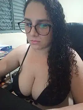 Snapshot of litha_luna chatting on 12/02/24, 08:30 litha luna online show from 12/02/24, 08:30