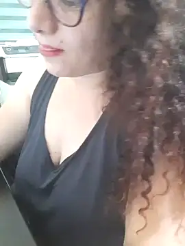 Snapshot of litha_luna chatting on 12/09/24, 08:00 litha luna online show from 12/09/24, 08:00