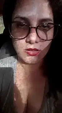 Snapshot of litha_luna chatting on 12/26/24, 12:25 litha luna online show from 12/26/24, 12:25