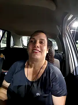 Snapshot of litha_luna chatting on 11/25/25, 10:54 litha luna online show from 11/25/25, 10:54