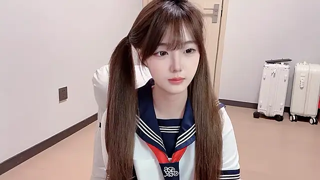 Snapshot of Fairy-06 chatting on 10/21/25, 01:34 Fairy-06 online show from 10/21/25, 01:34