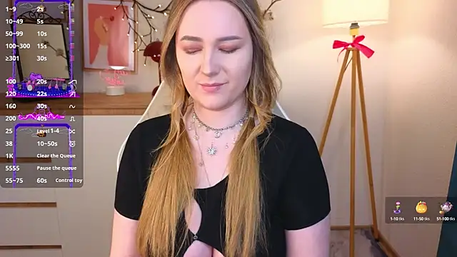 Emma B1uem online show from 01/28/25, 09:50