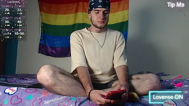 Snapshot of Dante_Bear_ chatting on 02/05/25, 02:08 Dante Bear online show from 02/05/25, 02:08