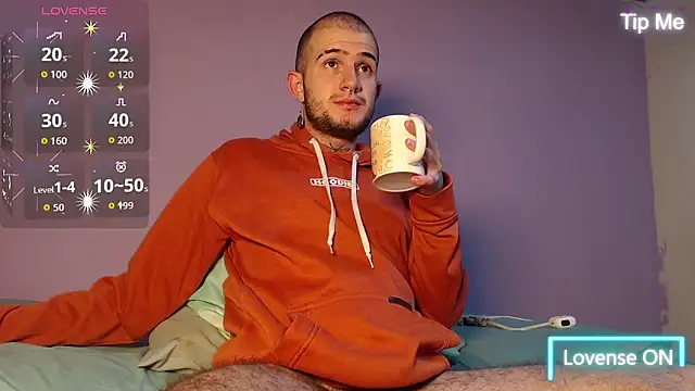 Snapshot of Dante_Bear_ chatting on 10/22/25, 02:23 Dante Bear online show from 10/22/25, 02:23