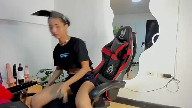 Milanxht online show from 01/18/25, 09:55