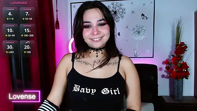 Snapshot of Lune_Claire chatting on 02/04/26, 01:33 Lune Claire online show from 02/04/26, 01:33