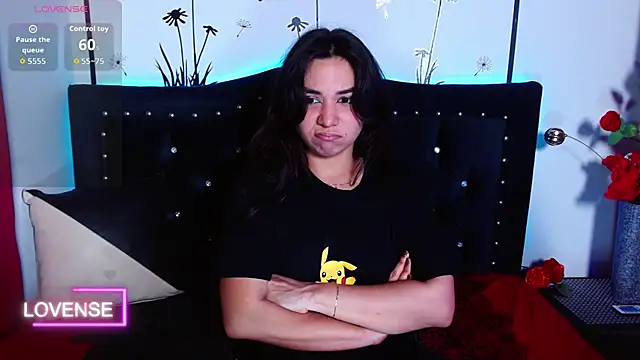 Snapshot of Lune_Claire chatting on 04/14/26, 05:02 Lune Claire online show from 04/14/26, 05:02