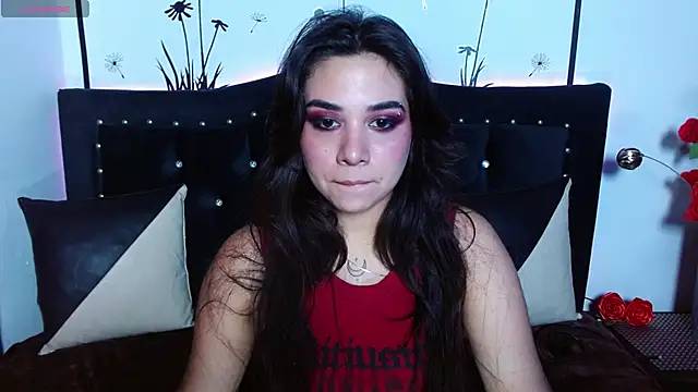 Snapshot of Lune_Claire chatting on 04/15/26, 02:40 Lune Claire online show from 04/15/26, 02:40