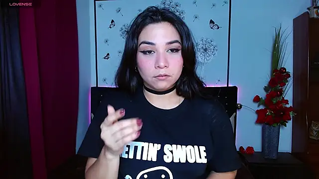 Snapshot of Lune_Claire chatting on 04/16/26, 03:18 Lune Claire online show from 04/16/26, 03:18