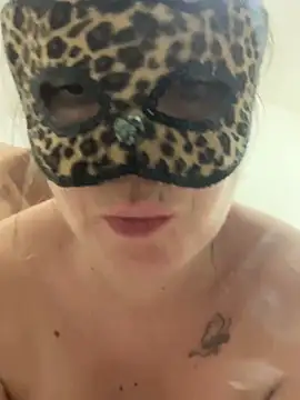 Lyannabuena69 online show from 02/09/25, 04:36