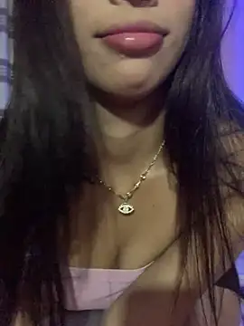 Snapshot of Nicole_cute1 chatting on 01/10/25, 06:31 Nicole cute1 online show from 01/10/25, 06:31