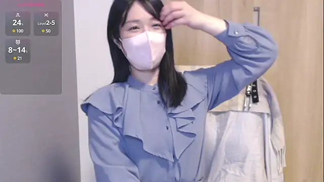 Snapshot of IORio2 chatting on 12/20/24, 02:27 IORio2 online show from 12/20/24, 02:27