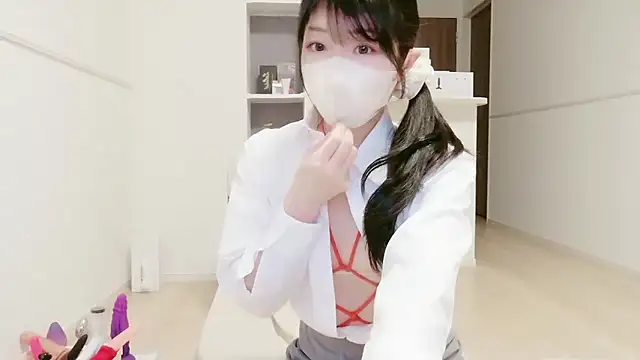 Snapshot of IORio2 chatting on 12/05/25, 07:32 IORio2 online show from 12/05/25, 07:32