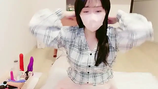 Snapshot of IORio2 chatting on 03/25/26, 05:41 IORio2 online show from 03/25/26, 05:41