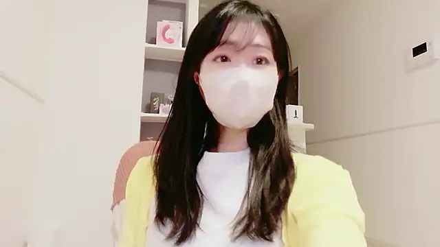 Snapshot of IORio2 chatting on 04/05/26, 04:59 IORio2 online show from 04/05/26, 04:59