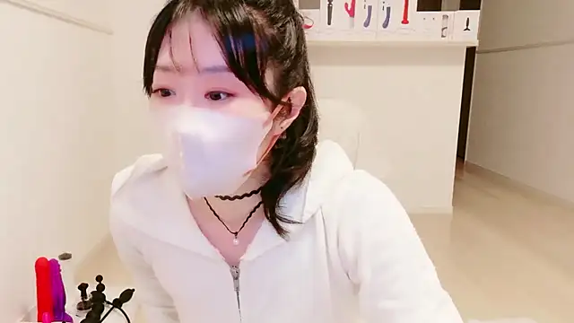 Snapshot of IORio2 chatting on 04/11/26, 08:02 IORio2 online show from 04/11/26, 08:02