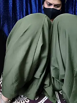 kaveerpooja947 online show from 02/06/26, 04:32