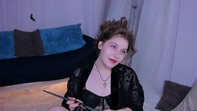 Colleen Blake online show from 10/30/25, 05:02