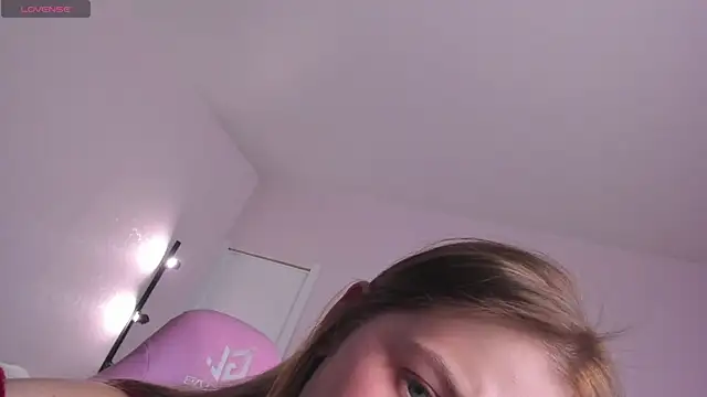 Colleen Blake online show from 11/28/25, 05:04