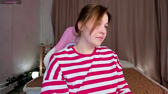 Colleen Blake online show from 11/30/25, 04:55