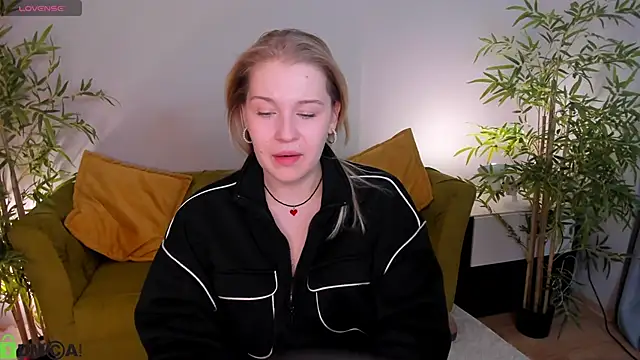 Colleen Blake online show from 05/20/26, 04:57