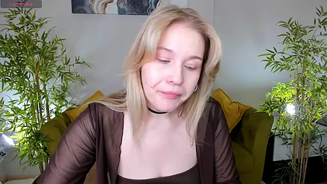 Colleen Blake online show from 05/25/26, 04:57