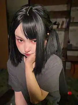 Snapshot of lalallalalaa- chatting on 04/08/26, 02:17 lalallalalaa- online show from 04/08/26, 02:17