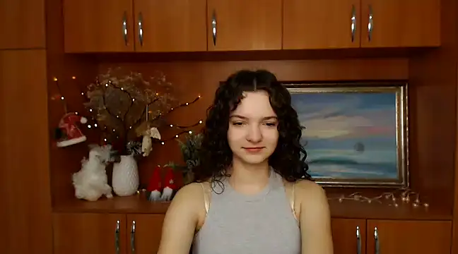  SusieSu  online show from 12/21/24, 07:24