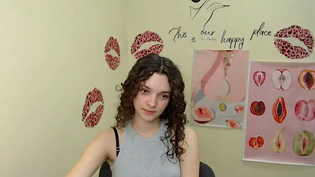  SusieSu  online show from 02/01/25, 10:26