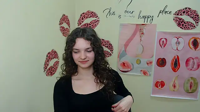  SusieSu  online show from 02/17/25, 04:37