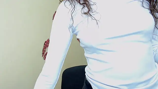  SusieSu  online show from 03/03/25, 11:22