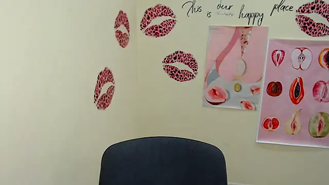  SusieSu  online show from 03/06/25, 10:41