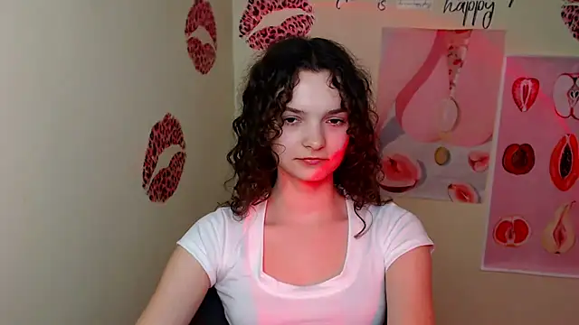  SusieSu  online show from 03/11/25, 10:51