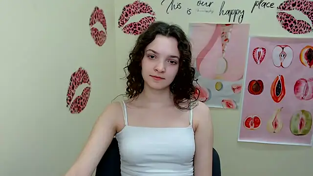  SusieSu  online show from 03/20/25, 10:43