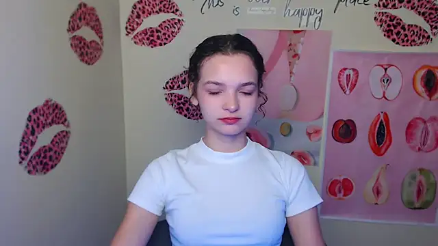  SusieSu  online show from 09/25/25, 06:50