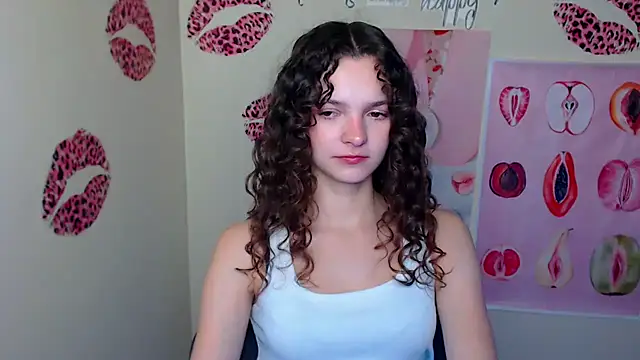  SusieSu  online show from 12/18/25, 07:09