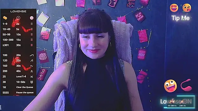 Snapshot of Violla_My chatting on 11/28/25, 07:00 Violla My online show from 11/28/25, 07:00