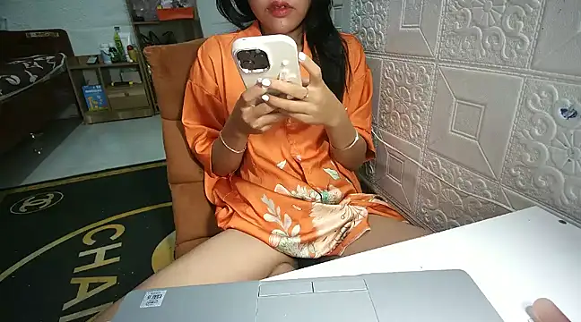 Snapshot of BIN-NA chatting on 12/06/24, 08:07 BIN-NA online show from 12/06/24, 08:07