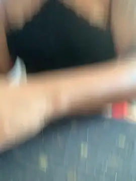 Gabrielleof online show from 10/31/25, 01:01