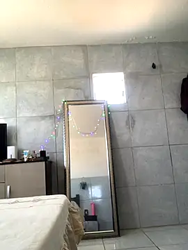 Gabrielleof online show from 12/04/25, 03:32