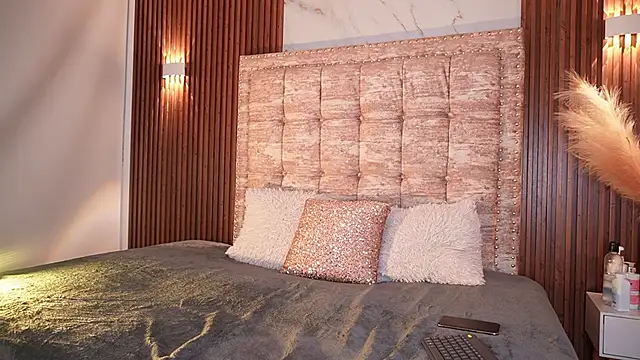 Snapshot of Tiffany_sander chatting on 11/21/25, 04:11 Tiffany sander online show from 11/21/25, 04:11