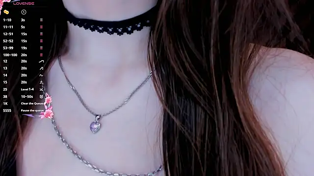 Snapshot of EvaBradley chatting on 12/30/24, 04:29 EvaBradley online show from 12/30/24, 04:29