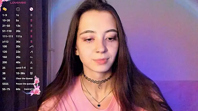 Snapshot of EvaBradley chatting on 10/07/25, 06:49 EvaBradley online show from 10/07/25, 06:49